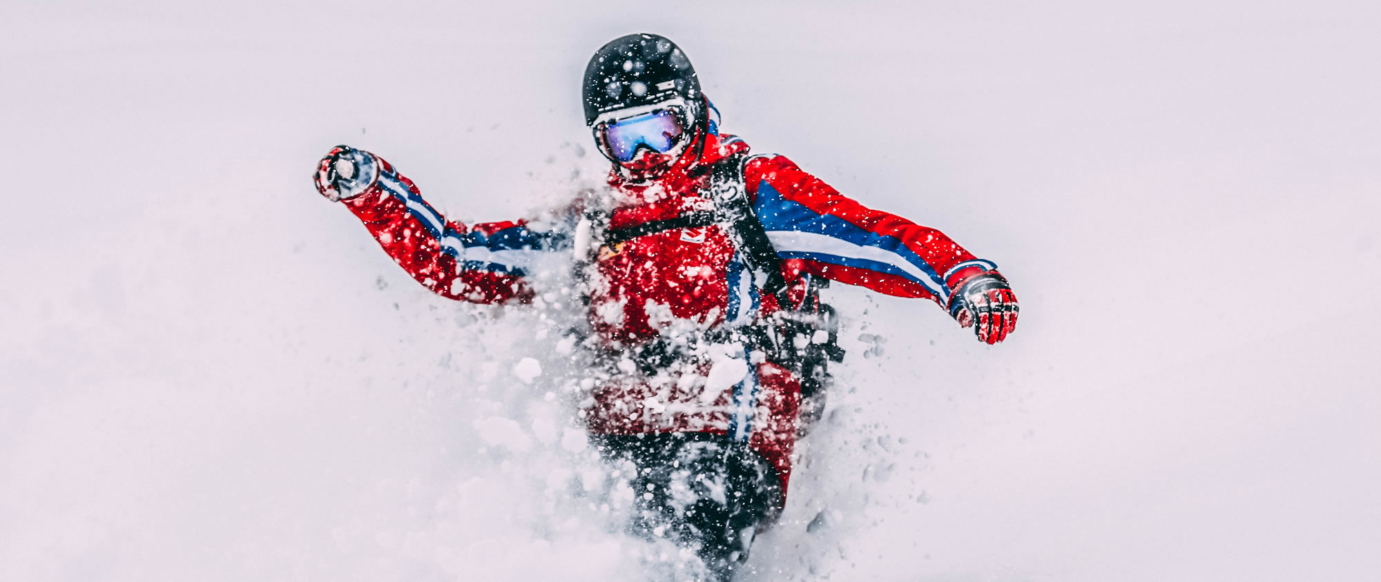 Snowboarden im Tiefschnee in Flachau - Snowboardkurse bei den Profis